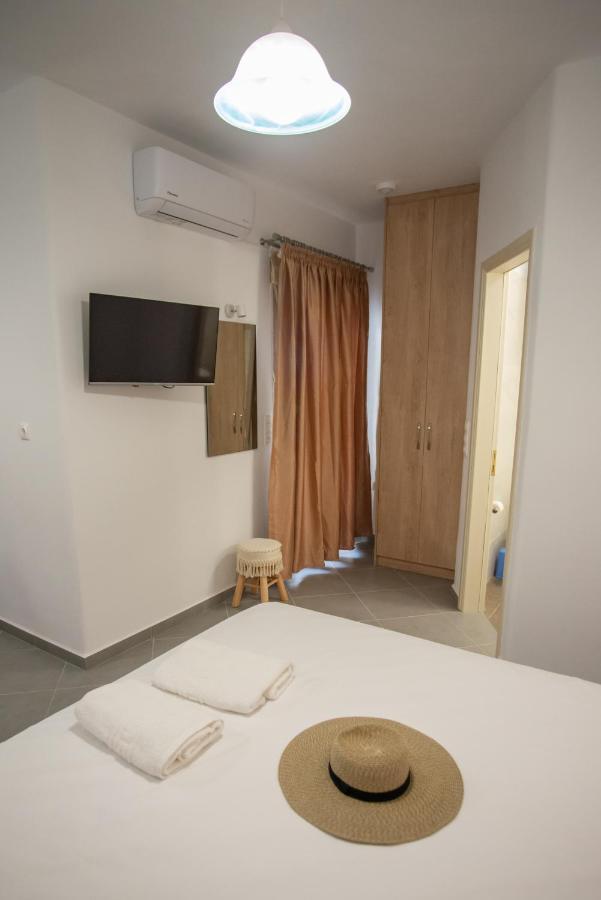 Studios Thiseas Naxos City Exterior photo